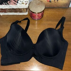 Back fat eliminating bra